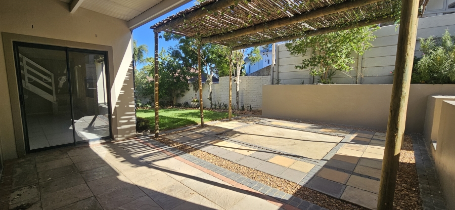 To Let 3 Bedroom Property for Rent in Berg En Dal Western Cape